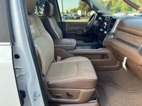 Used 2022 RAM 2500 Limited AWD/4WD image 29