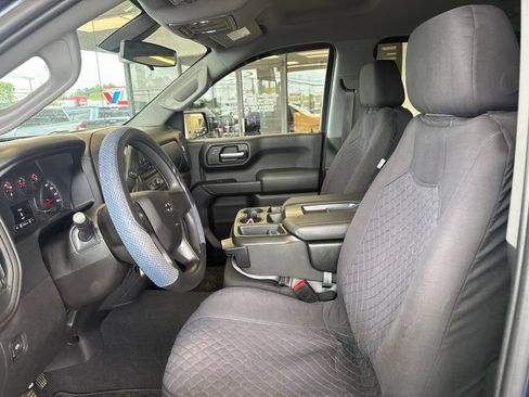 Used 2021 Chevrolet Silverado 1500 Custom Trail Boss AWD/4WD image 12