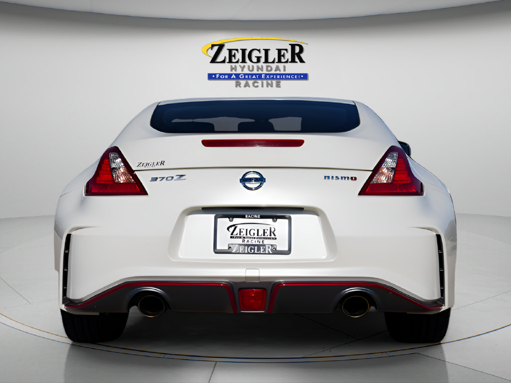 Used 2017 Nissan 370Z NISMO RWD image 6