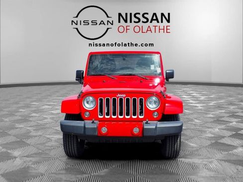Used 2018 Jeep Wrangler Unlimited Sahara AWD/4WD image 28