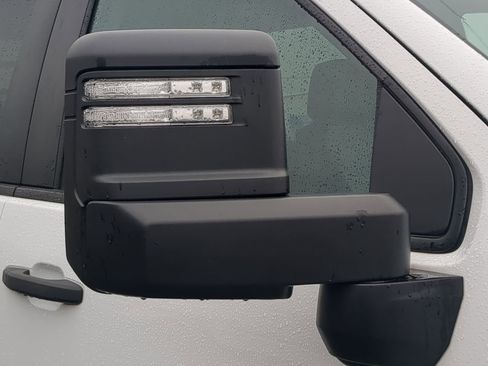 Used 2024 GMC Sierra 3500 Pro w/ Convenience Package image 10