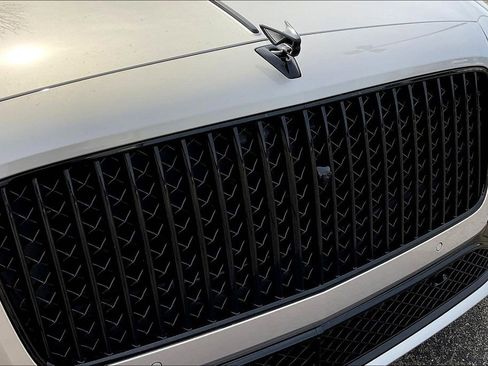 Used 2022 Bentley Flying Spur V8 image 33