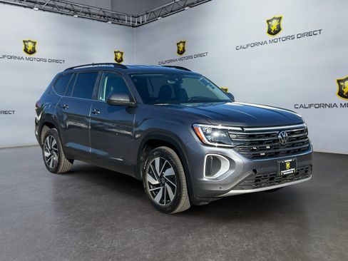 Used 2025 Volkswagen Atlas SE image 7