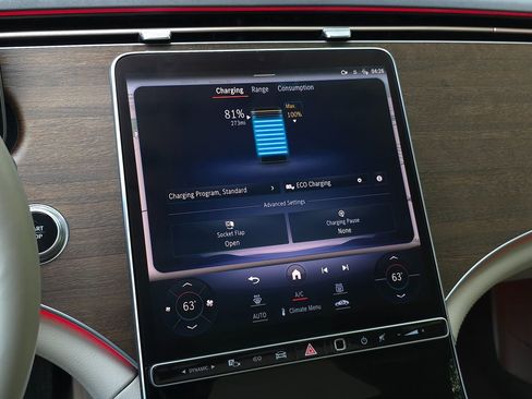 Used 2022 Mercedes-Benz EQS 450+ Sedan image 43