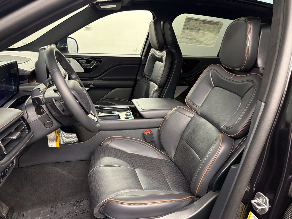 New 2026 Lincoln Aviator Black Label w/ Jet Appearance Package AWD/4WD image 29