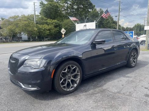 Used 2015 Chrysler 300 S w/ 300S Premium Group RWD image 4