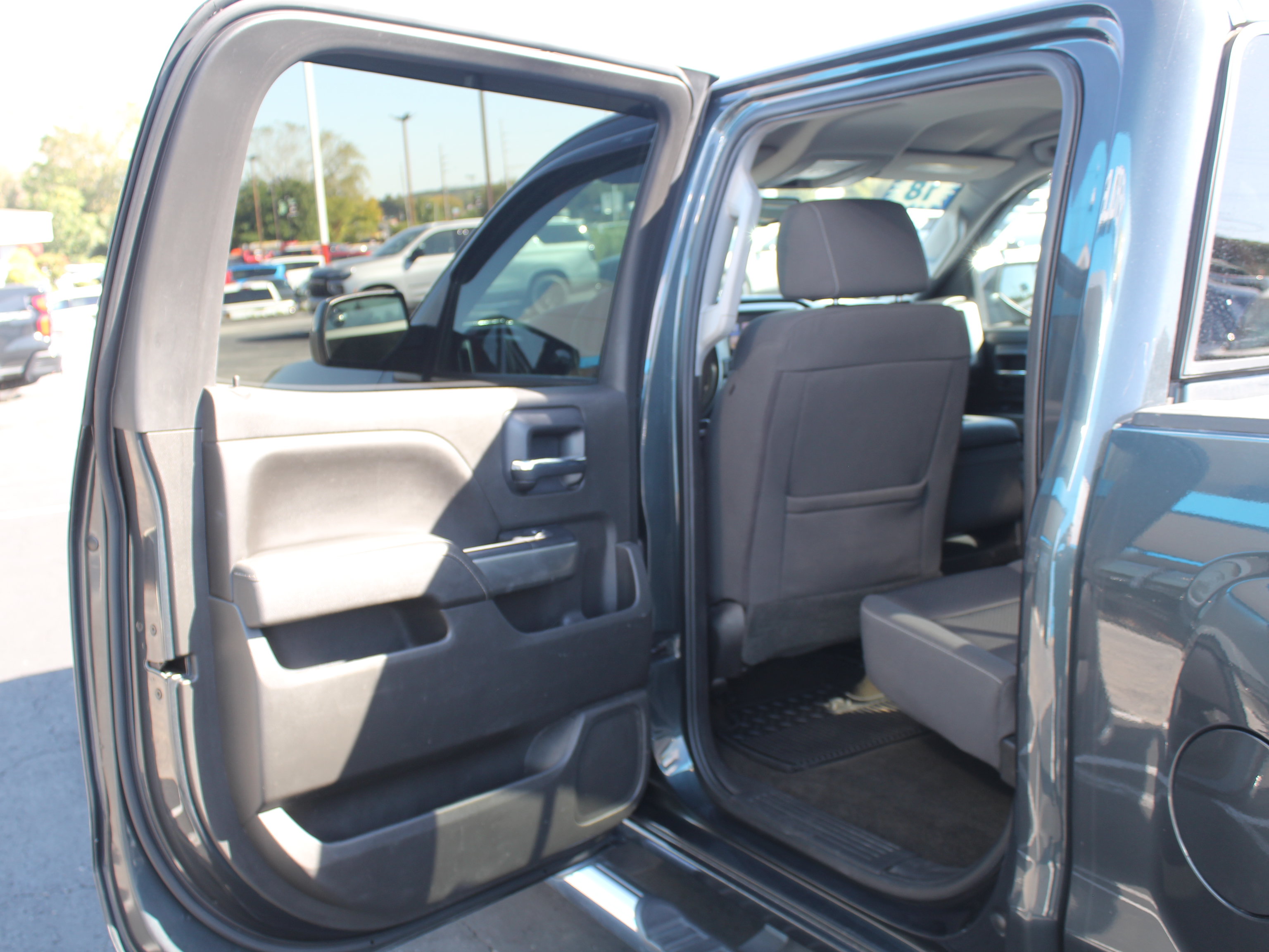 Used 2018 Chevrolet Silverado 1500 LT w/ All Star Edition AWD/4WD image 20