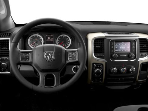 Used 2017 RAM 1500 Classic SLT AWD/4WD image 6