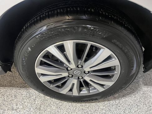 Used 2019 Nissan Pathfinder SL AWD/4WD image 26