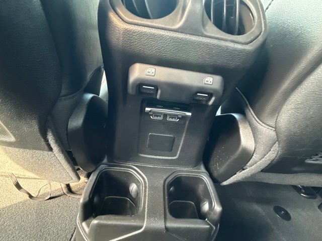 Used 2022 Jeep Gladiator Mojave w/ Cold Weather Group AWD/4WD image 26