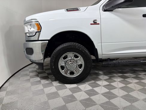 Used 2024 RAM 3500 Tradesman w/ Chrome Appearance Group AWD/4WD image 27