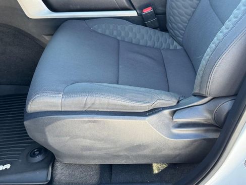 Used 2022 Toyota Tundra SR5 w/ SR5 Convenience Package image 22