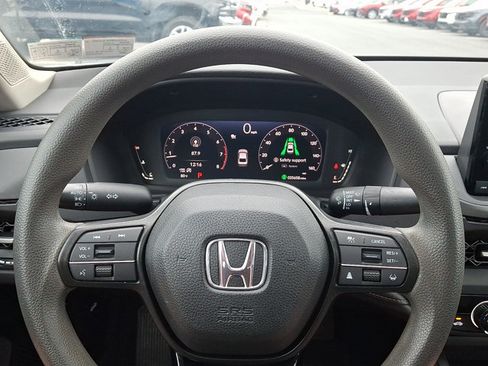 Used 2023 Honda Accord EX image 19
