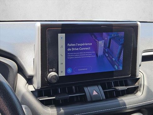 Used 2025 Toyota RAV4 XLE FWD image 18