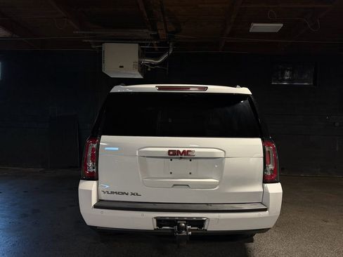 Used 2019 GMC Yukon XL SLT AWD/4WD image 5