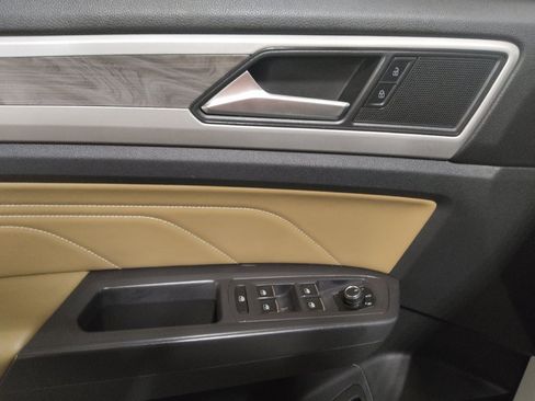 Used 2021 Volkswagen Atlas Cross Sport SE image 27