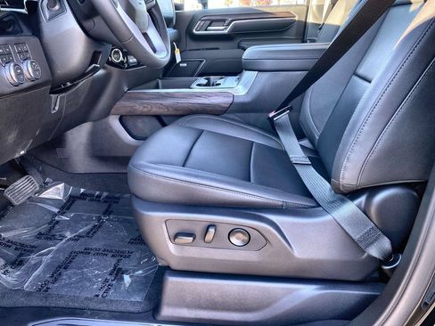 New 2026 GMC Sierra 2500 SLT w/ SLT Premium Package AWD/4WD image 32