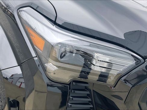 Used 2025 Toyota Tacoma SR5 image 32