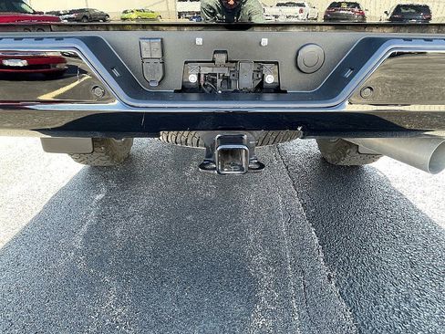 Used 2025 Chevrolet Silverado 2500 High Country w/ Midnight Edition AWD/4WD image 8