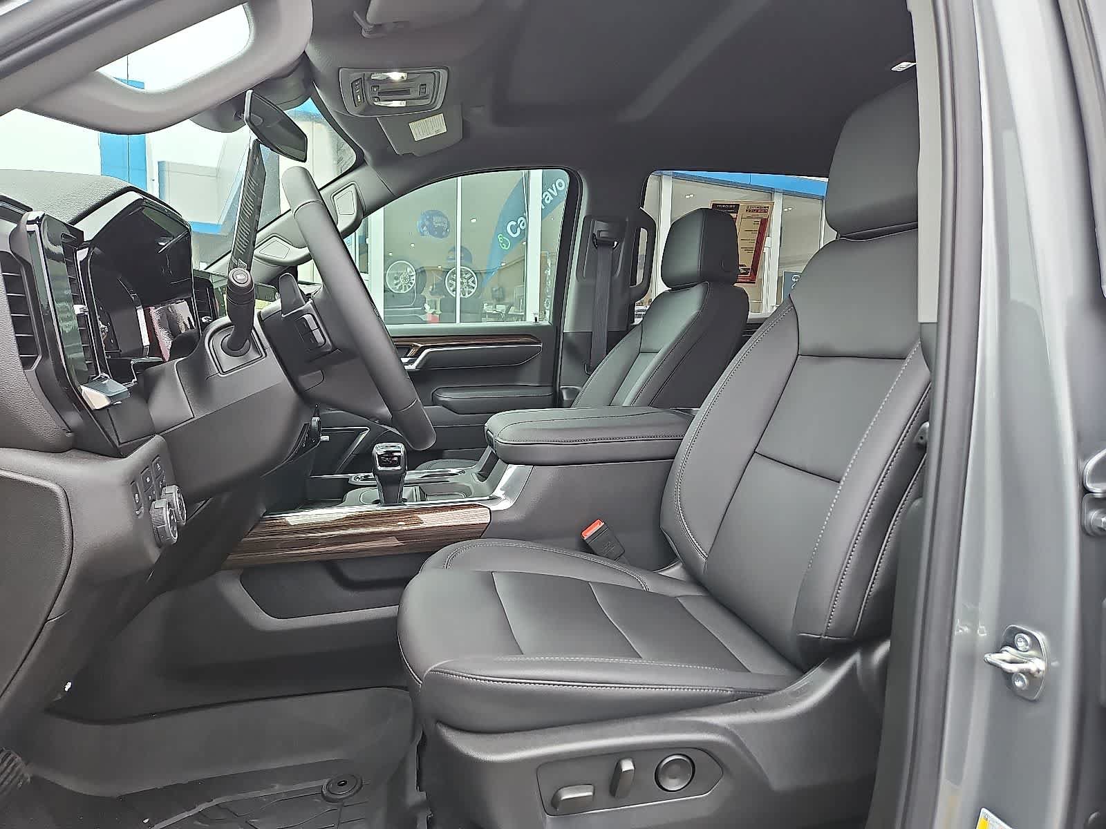 New 2025 Chevrolet Silverado 1500 RST w/ Convenience Package II AWD/4WD image 11