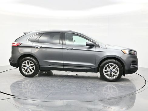 Used 2022 Ford Edge SEL w/ Convenience Package image 4