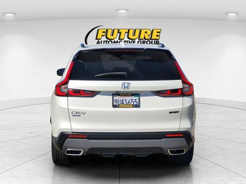 Used 2025 Honda CR-V Sport image 8