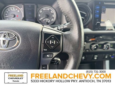 Used 2018 Toyota Tacoma TRD Off-Road image 27