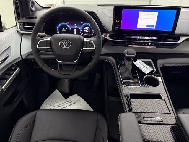 New 2026 Toyota Sienna XSE FWD image 32