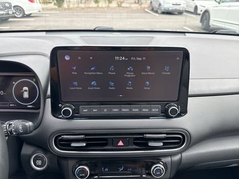 Used 2022 Hyundai Kona Limited w/ Cargo Package AWD/4WD image 18