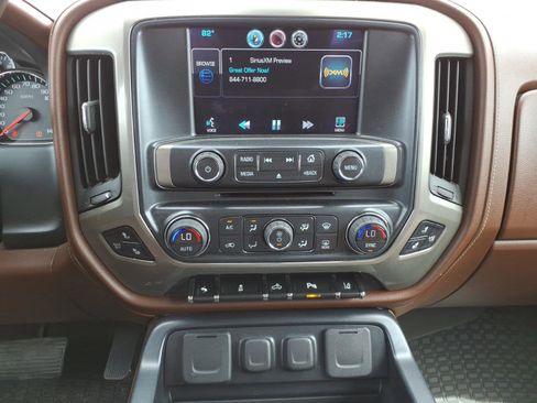 Used 2014 Chevrolet Silverado 1500 High Country w/ High Country Premium Package AWD/4WD image 19