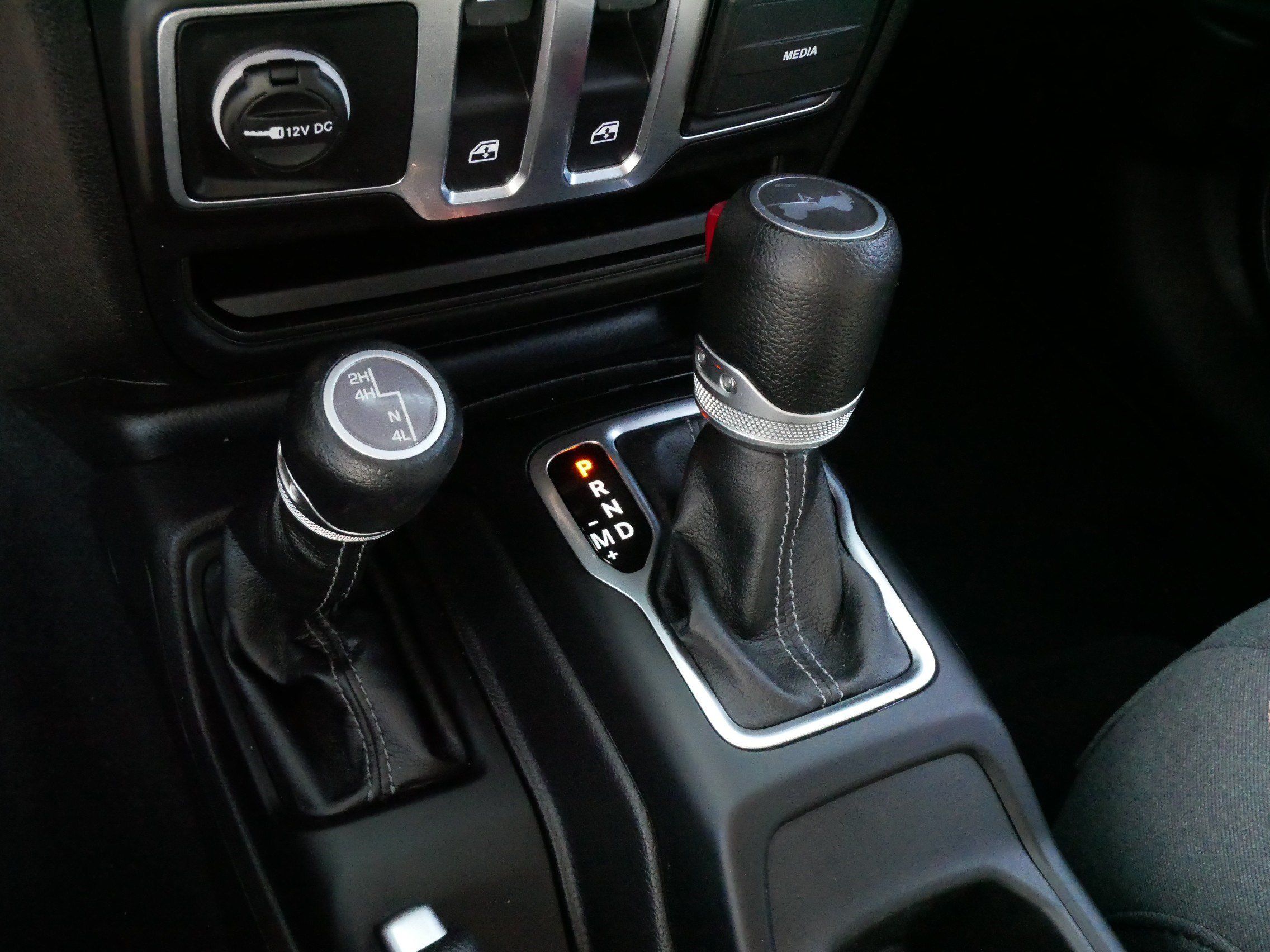 Used 2024 Jeep Wrangler Sport AWD/4WD image 24