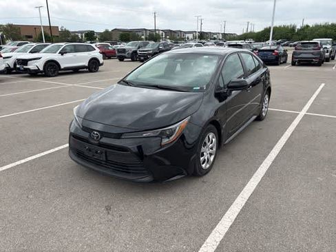 Used 2023 Toyota Corolla LE image 1