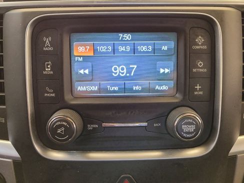 Used 2020 RAM 1500 Classic SLT image 25