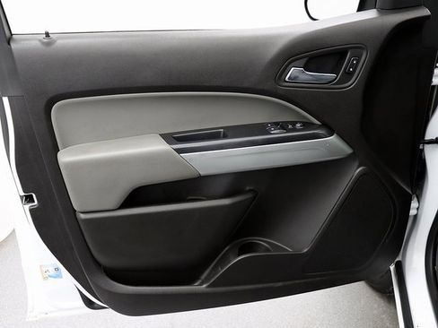 Used 2016 Chevrolet Colorado LT image 23