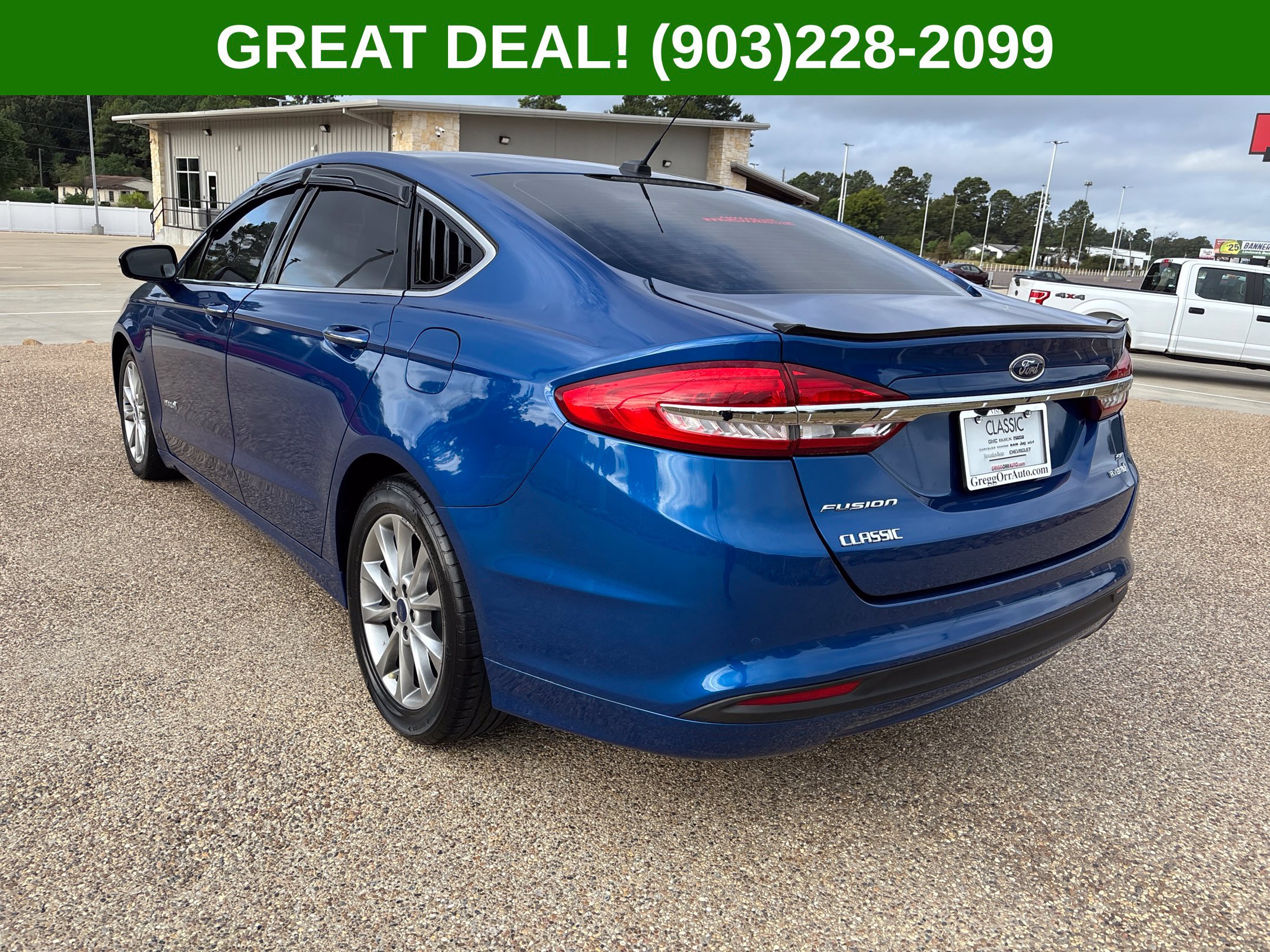 Used 2017 Ford Fusion SE w/ Equipment Group 602A FWD image 6