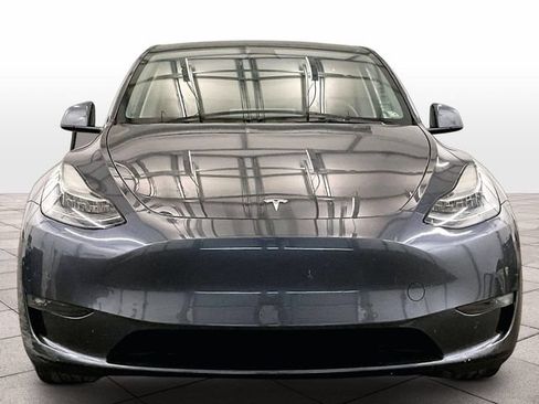 Used 2022 Tesla Model Y Long Range AWD/4WD image 3