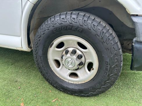 Used 2015 Chevrolet Express 2500 Extended image 37