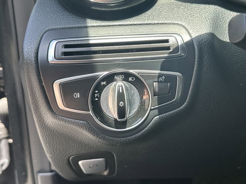 Used 2015 Mercedes-Benz C 300 4MATIC Sedan image 24