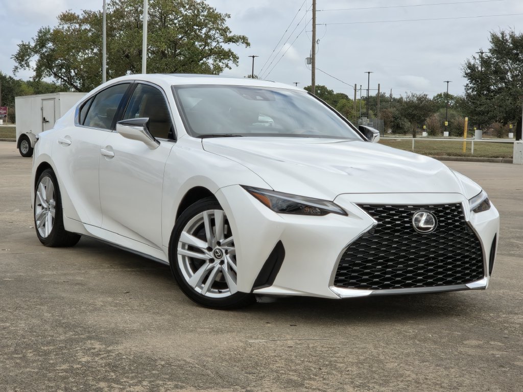 Used 2024 Lexus IS 300 w/ Comfort Package RWD image 2