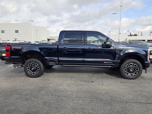 Used 2025 Ford F250 Platinum image 4
