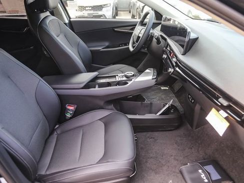 New 2025 Kia EV6 Light w/ Light LR Technology Package image 9