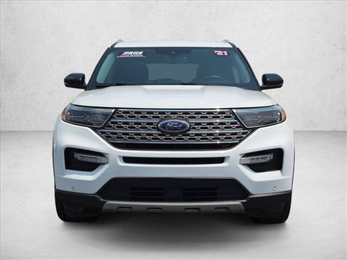Used 2021 Ford Explorer Limited w/ Equipment Group 301A RWD image 2