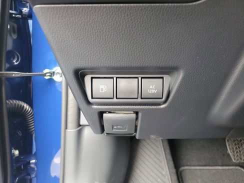 New 2026 Toyota Prius XSE image 32