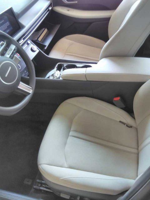 Used 2025 Hyundai Sonata SEL FWD image 8