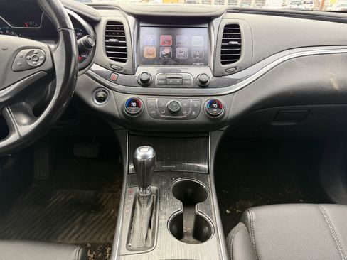 Used 2018 Chevrolet Impala LT image 15