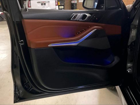 Used 2024 BMW X5 M60i image 20