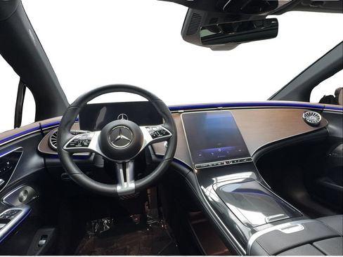 Used 2023 Mercedes-Benz EQE 350+ 4MATIC Sedan image 31