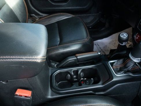 Used 2023 Jeep Gladiator Mojave w/ Cold Weather Group image 41