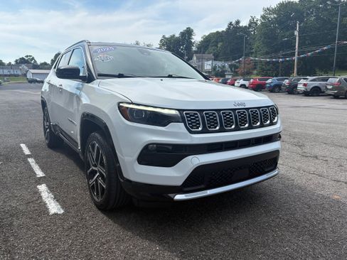 Certified 2025 Jeep Compass Limited w/ Elite Group AWD/4WD image 5