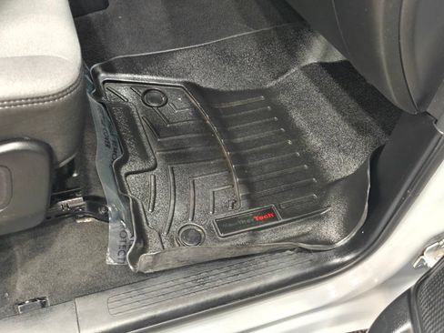 Used 2020 RAM 1500 Big Horn AWD/4WD image 13